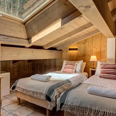 Apartment Soleil, Alpes Agency, Argentiere, Sleeps 9 Chamonix