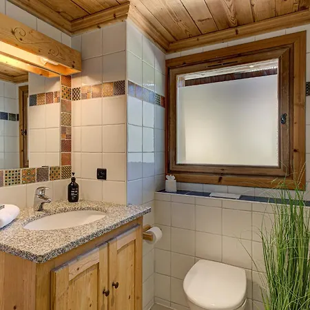 Apartment Soleil, Alpes Travel, Argentiere, Sleeps 9 Chamonix