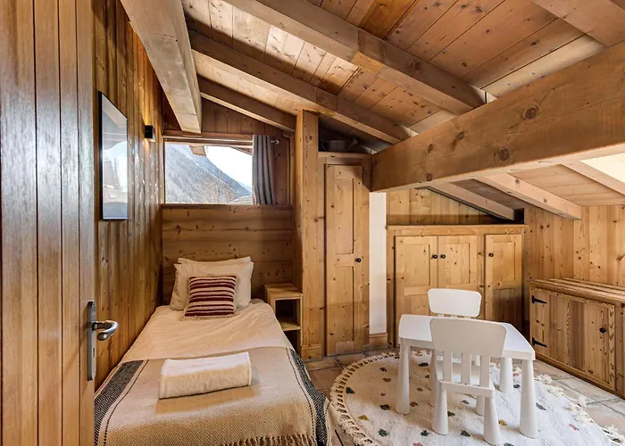 Soleil, Alpes Travel, Argentiere, Sleeps 9 Chamonix