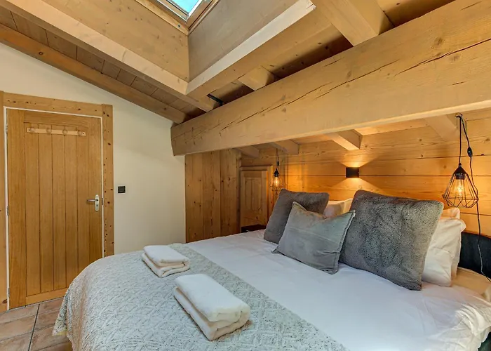 Apartment Soleil, Alpes Agency, Argentiere, Sleeps 9 * Chamonix